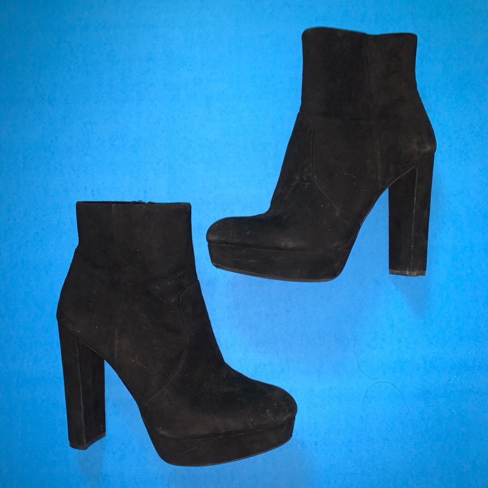 Gianni Bini Black Booties